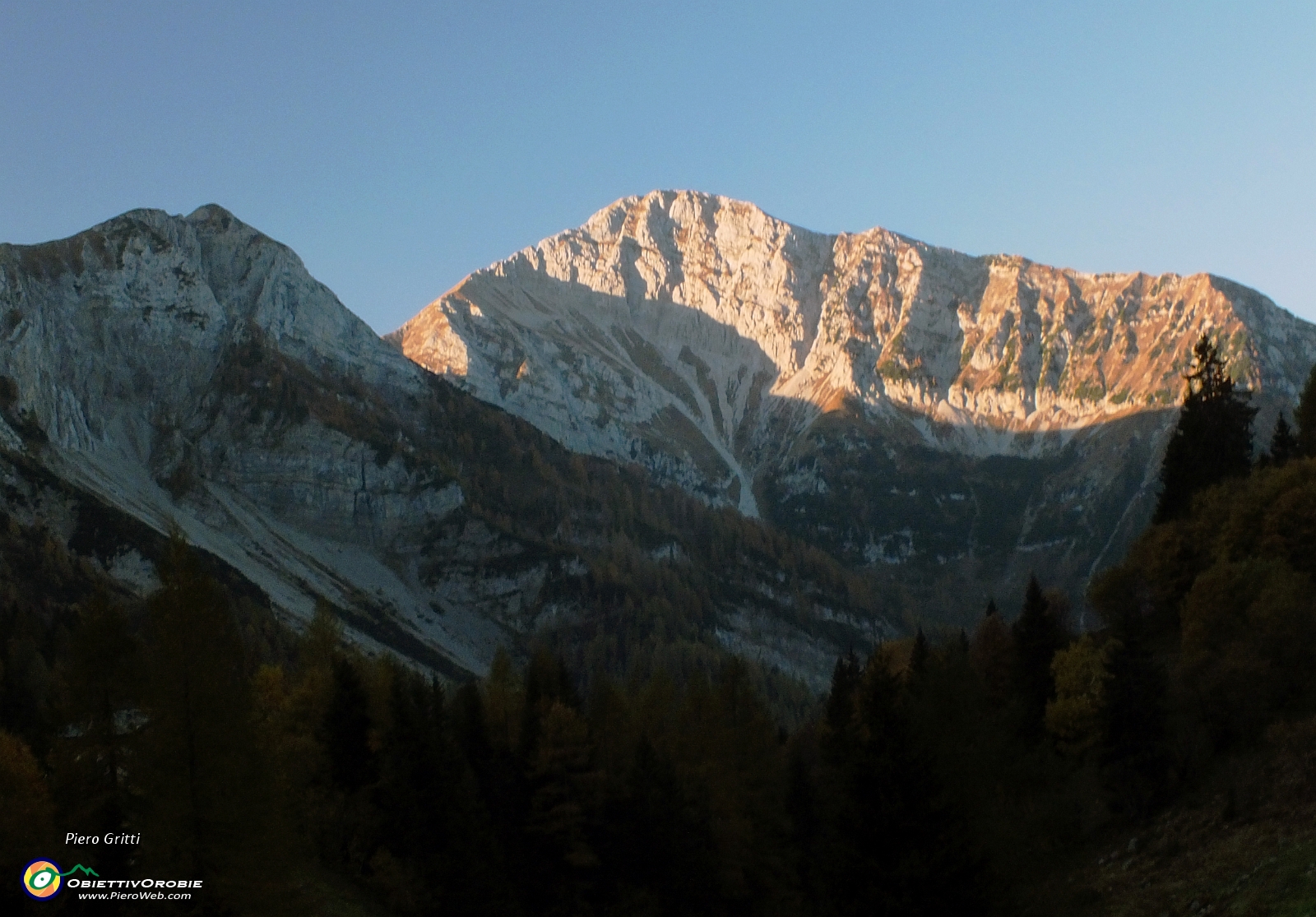 07 zoom verso il Vetro-Vindiolo e Il Pizzo (Menna).JPG